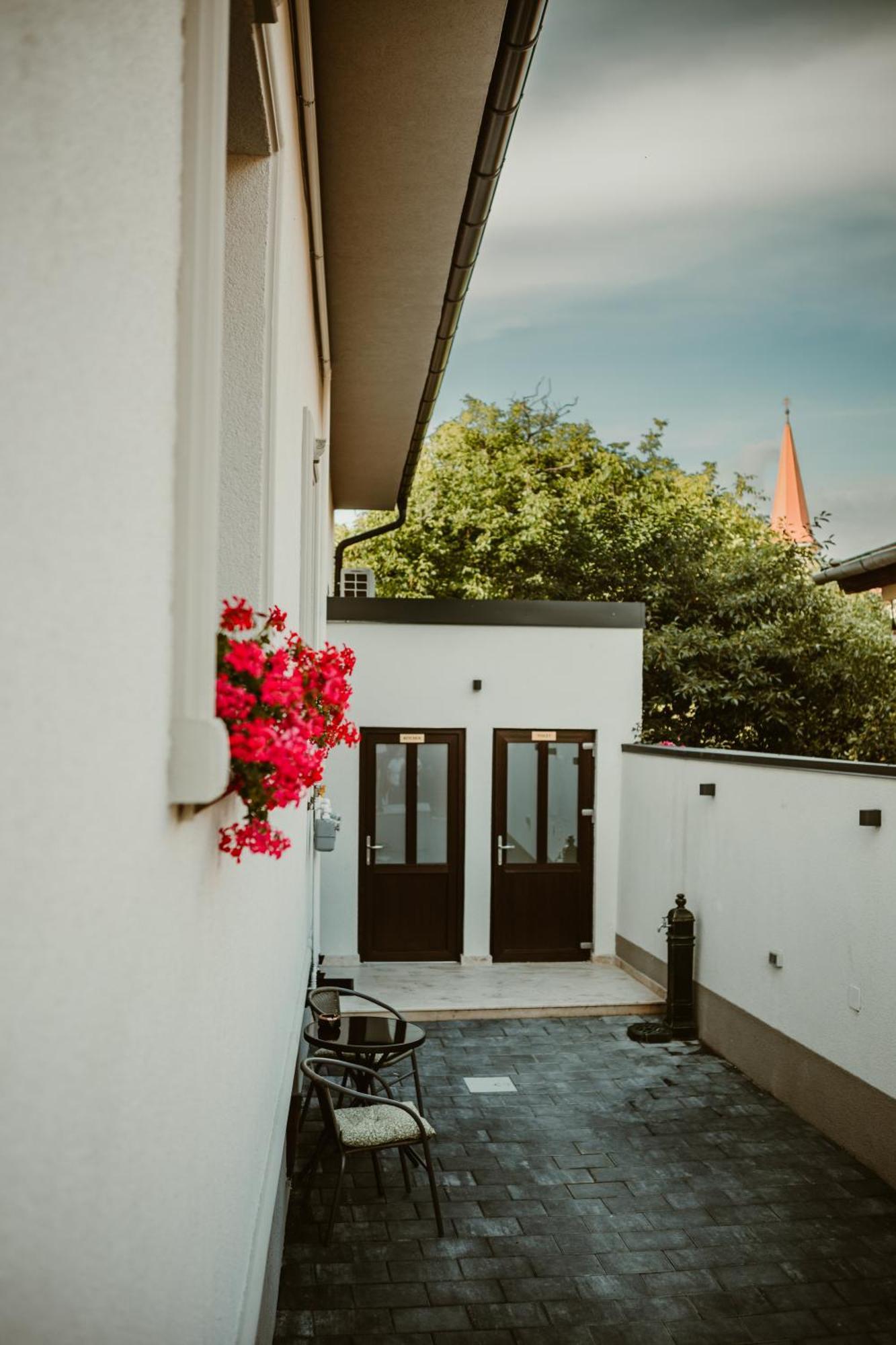 Arini White House Apartment Сибиу Екстериор снимка