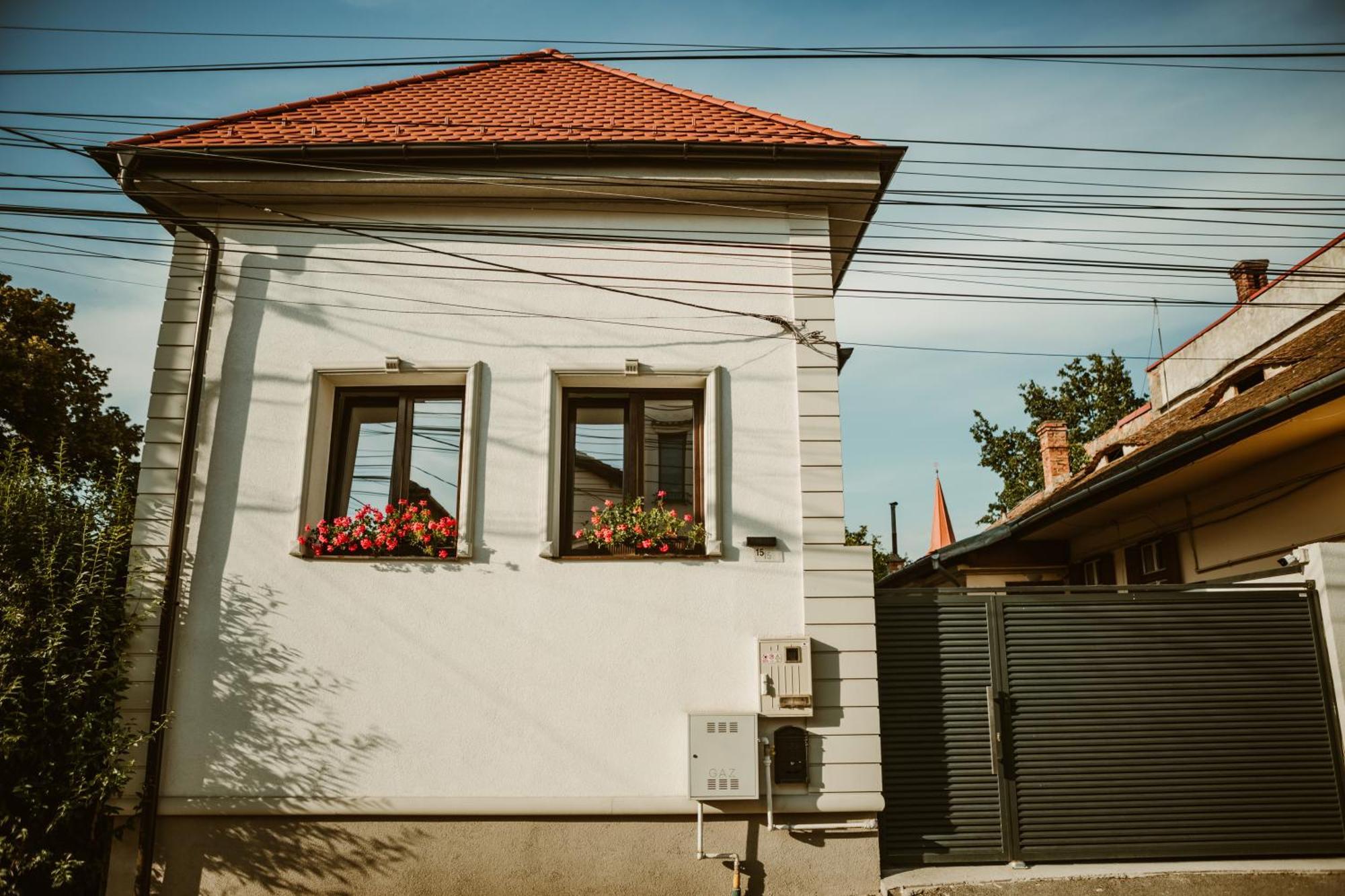 Arini White House Apartment Сибиу Екстериор снимка
