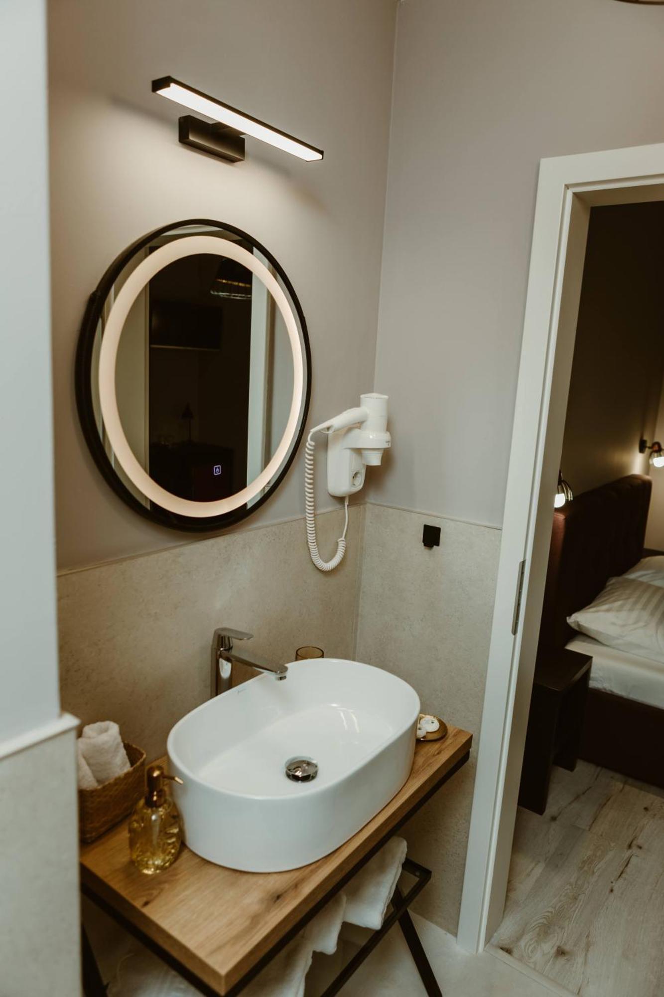 Arini White House Apartment Сибиу Екстериор снимка