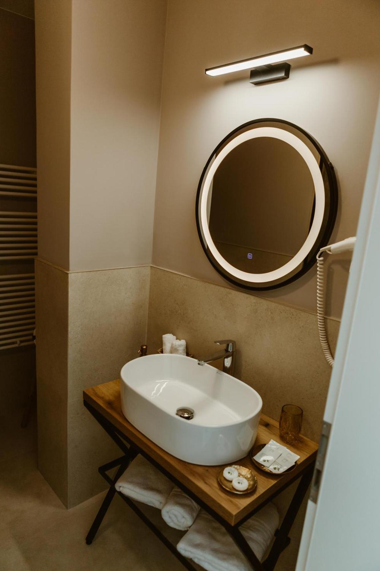 Arini White House Apartment Сибиу Екстериор снимка