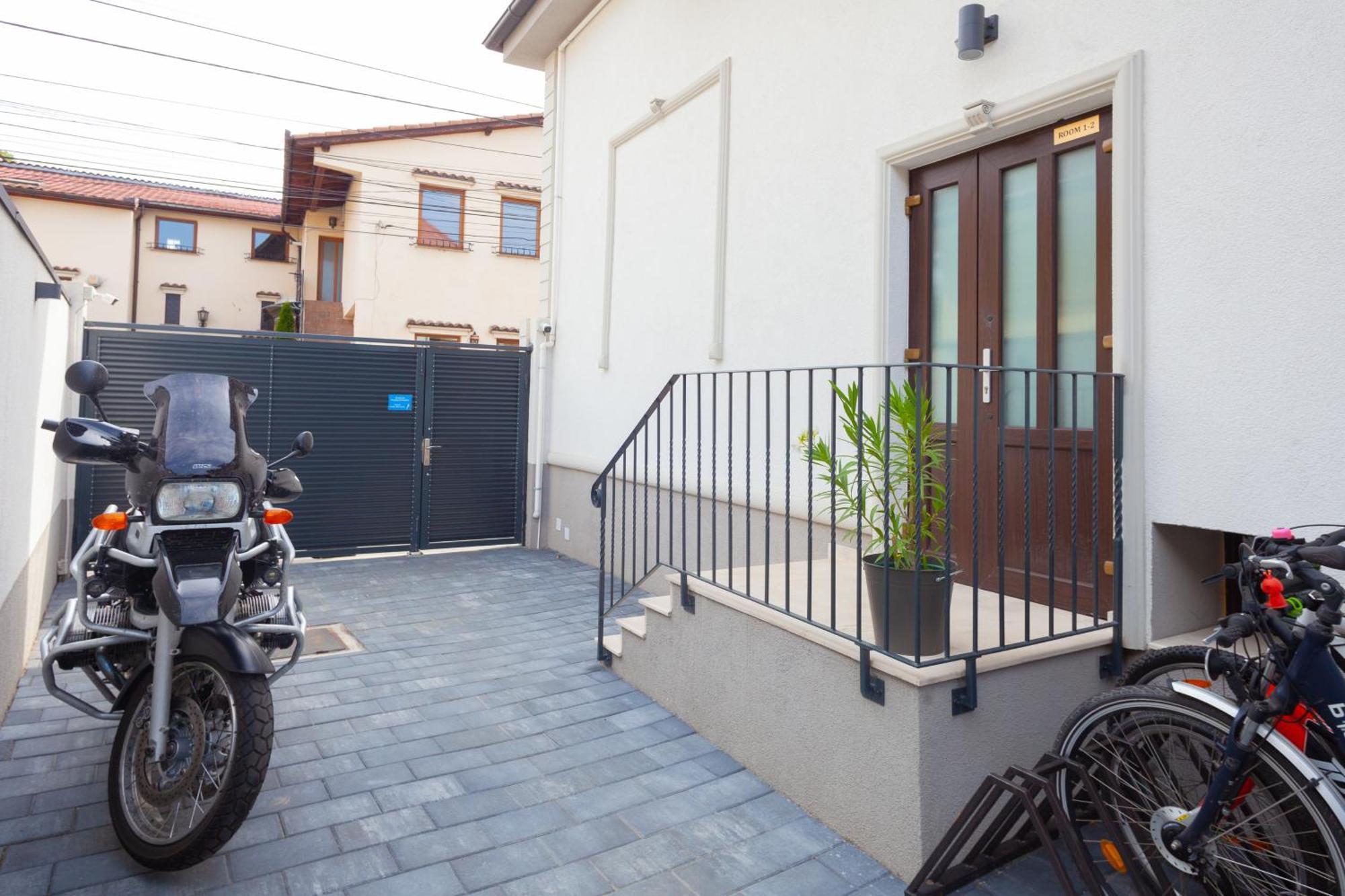 Arini White House Apartment Сибиу Екстериор снимка